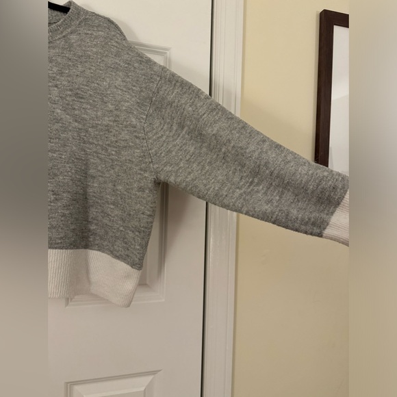 H&M sweater - Picture 3 of 6